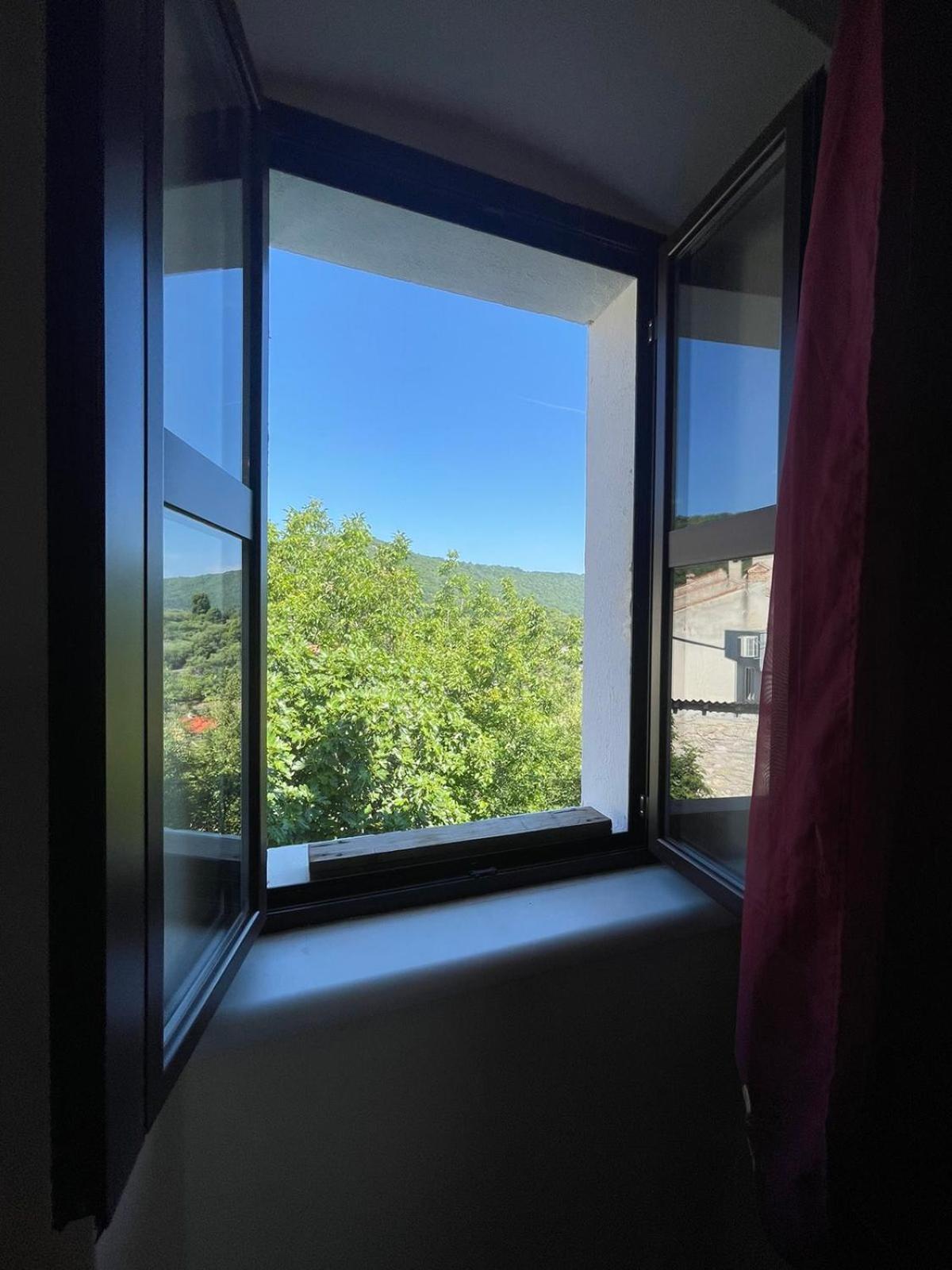 Crveni Apartman 茨雷斯 外观 照片