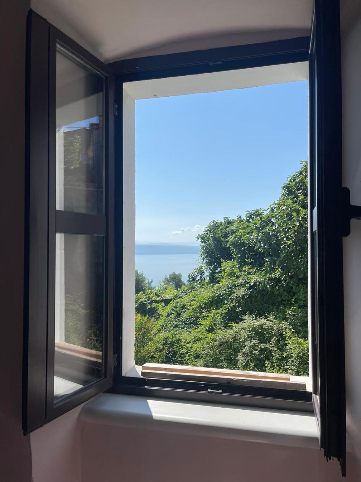 Crveni Apartman 茨雷斯 外观 照片